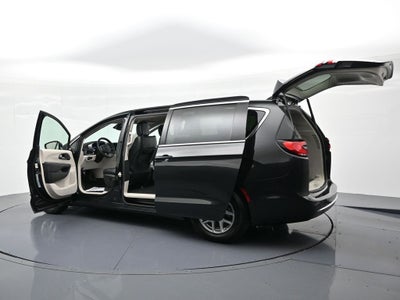 2023 Chrysler Pacifica Touring L FWD