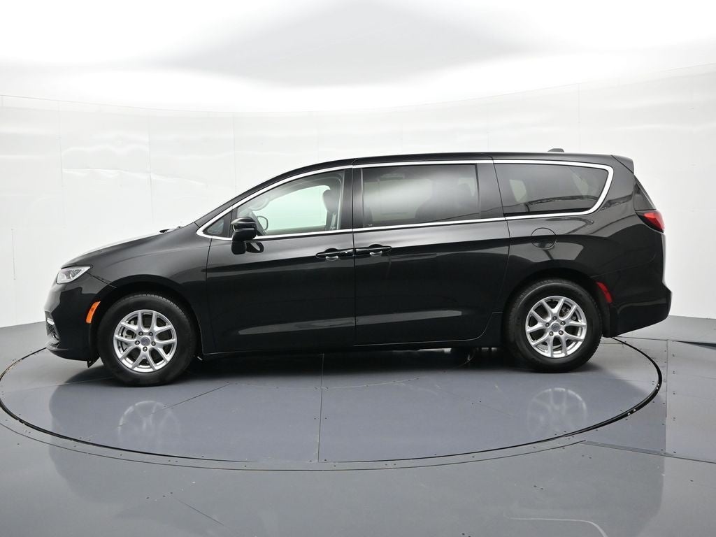 2023 Chrysler Pacifica Touring L FWD