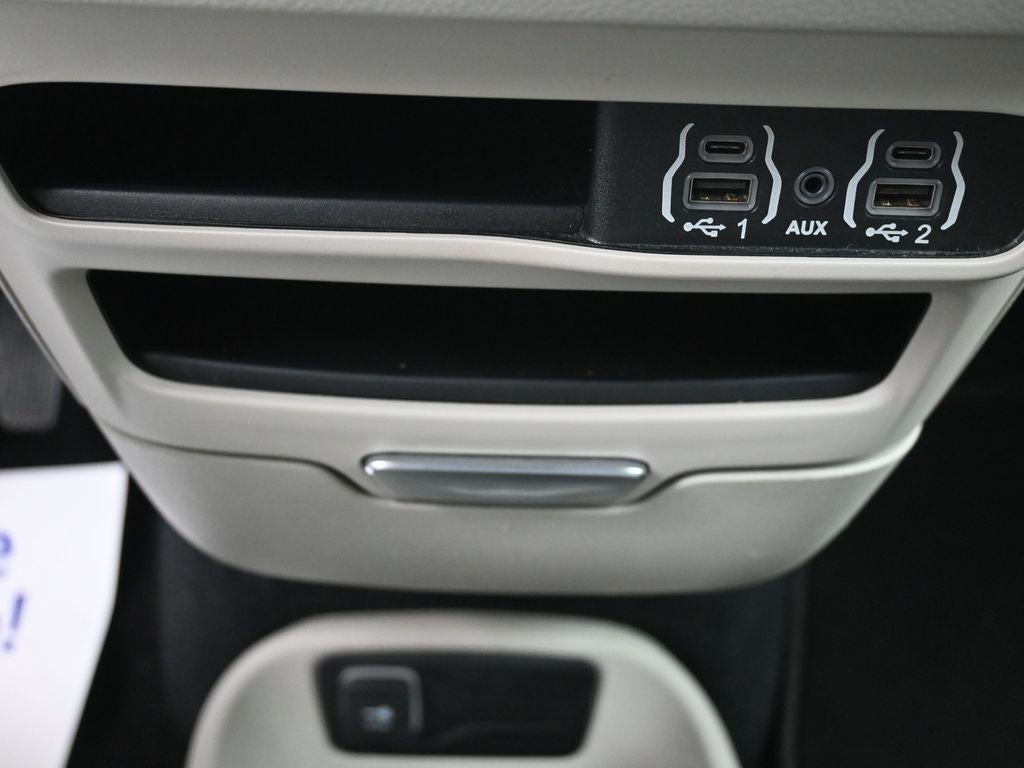 2023 Chrysler Pacifica Touring L FWD