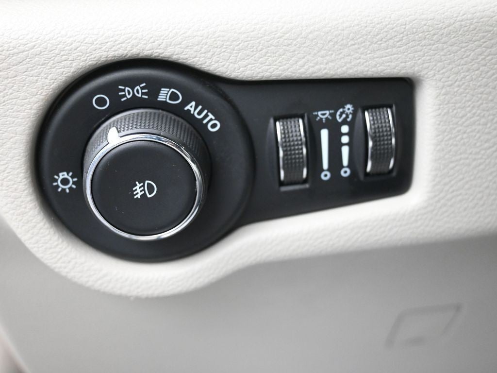 2023 Chrysler Pacifica Touring L FWD