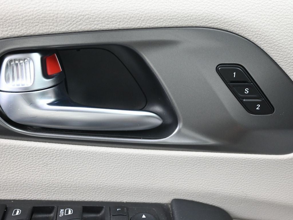 2023 Chrysler Pacifica Touring L FWD