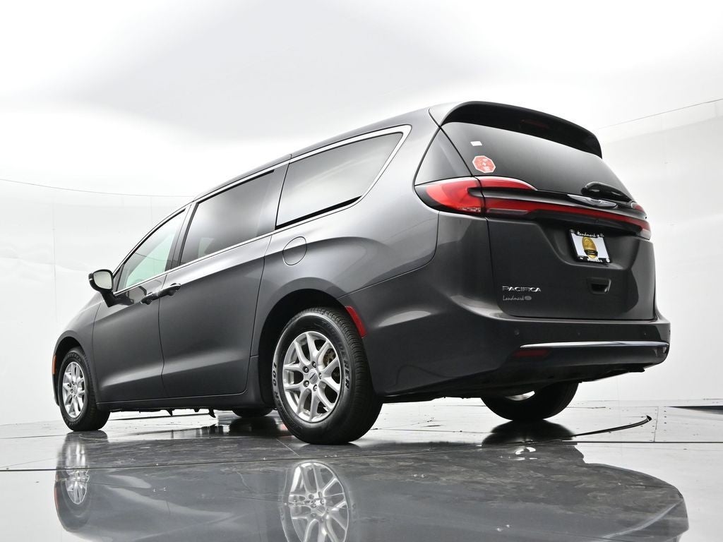 2023 Chrysler Pacifica Touring L FWD