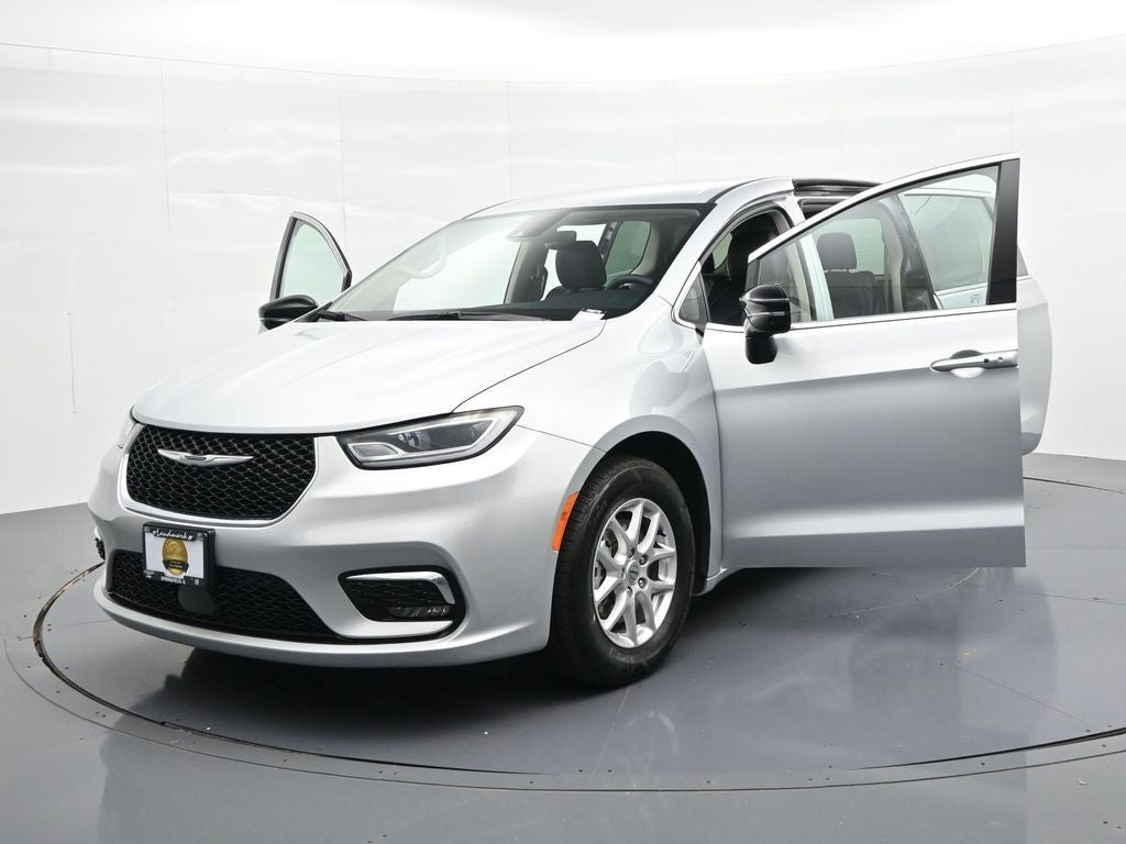 2024 Chrysler Pacifica Touring L FWD