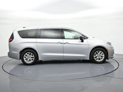 2024 Chrysler Pacifica Touring L FWD