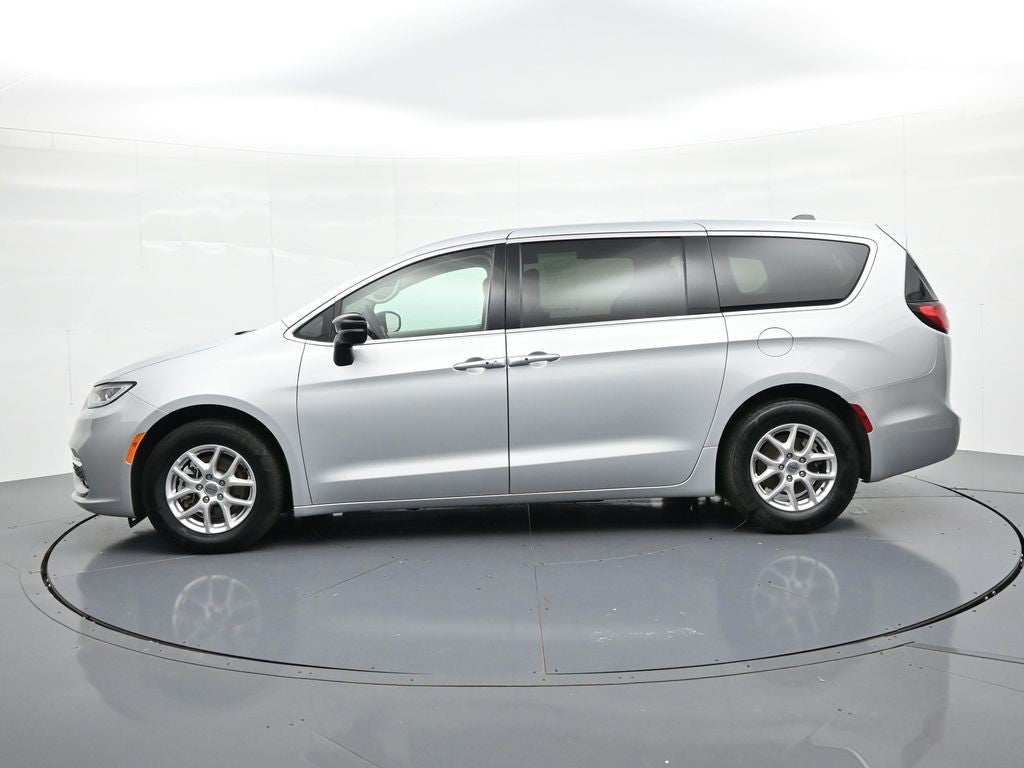 2024 Chrysler Pacifica Touring L FWD