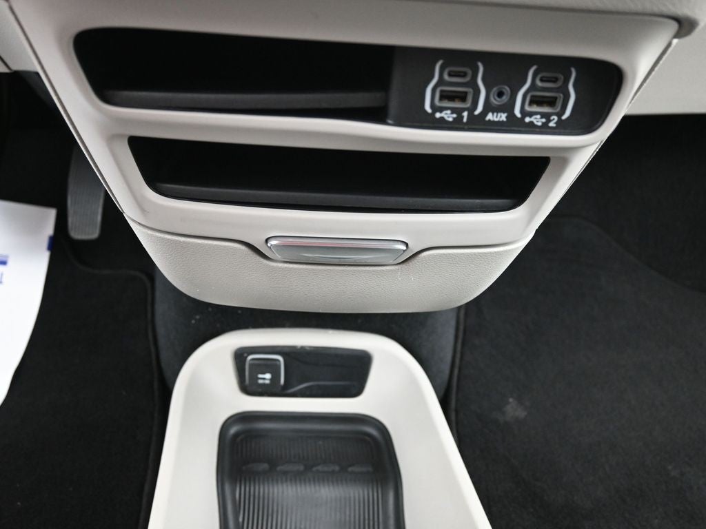 2024 Chrysler Pacifica Touring L FWD
