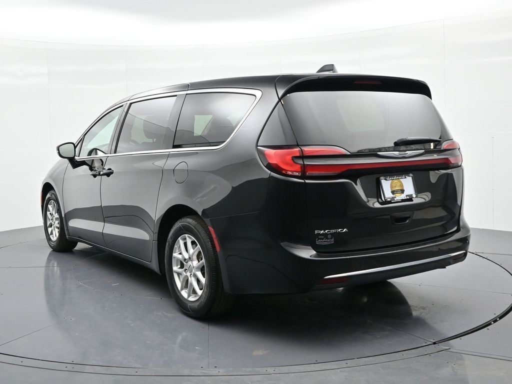 2024 Chrysler Pacifica Touring L FWD
