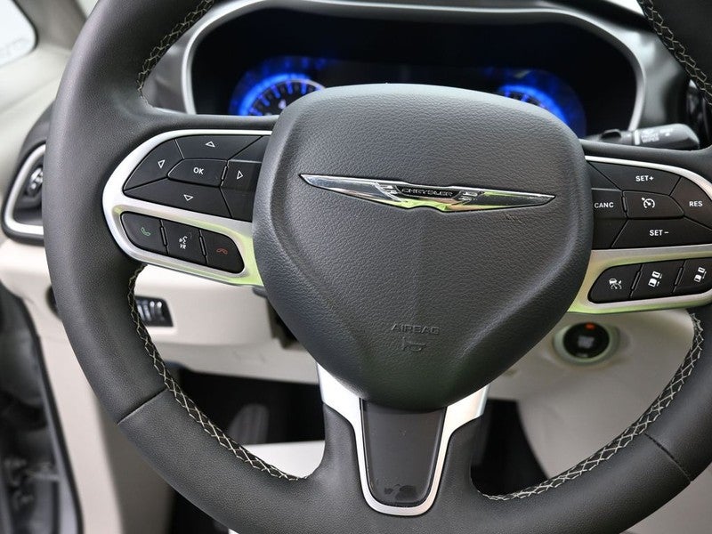 2024 Chrysler Pacifica Touring L FWD