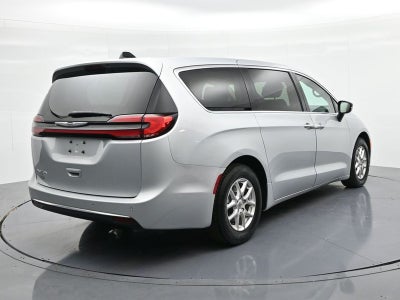 2024 Chrysler Pacifica Touring L FWD