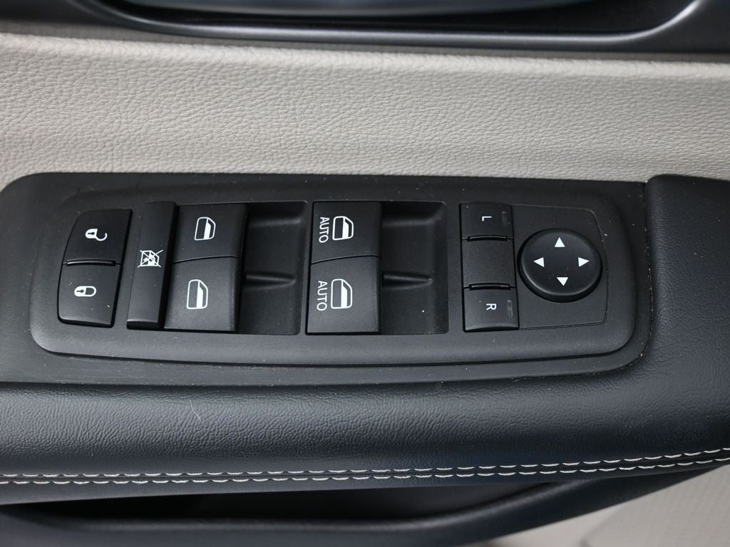 2023 Chrysler Pacifica Touring L FWD