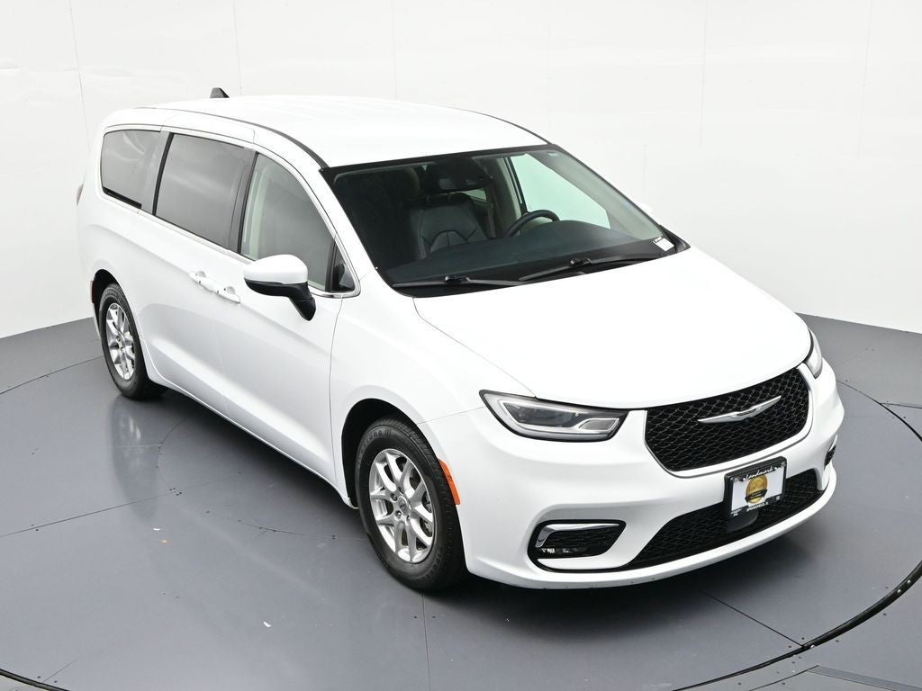 2023 Chrysler Pacifica Touring L FWD