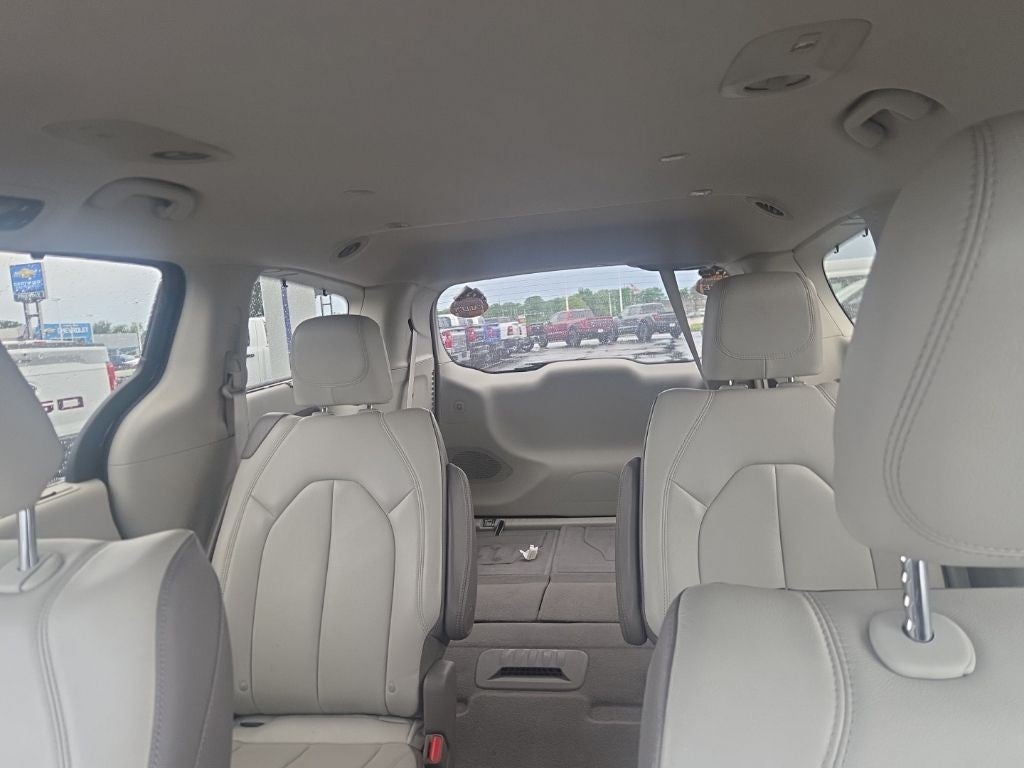 2017 Chrysler Pacifica Touring L