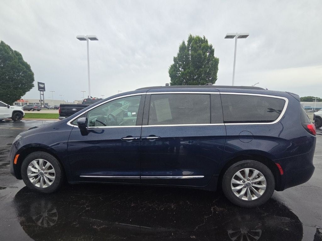 2017 Chrysler Pacifica Touring L