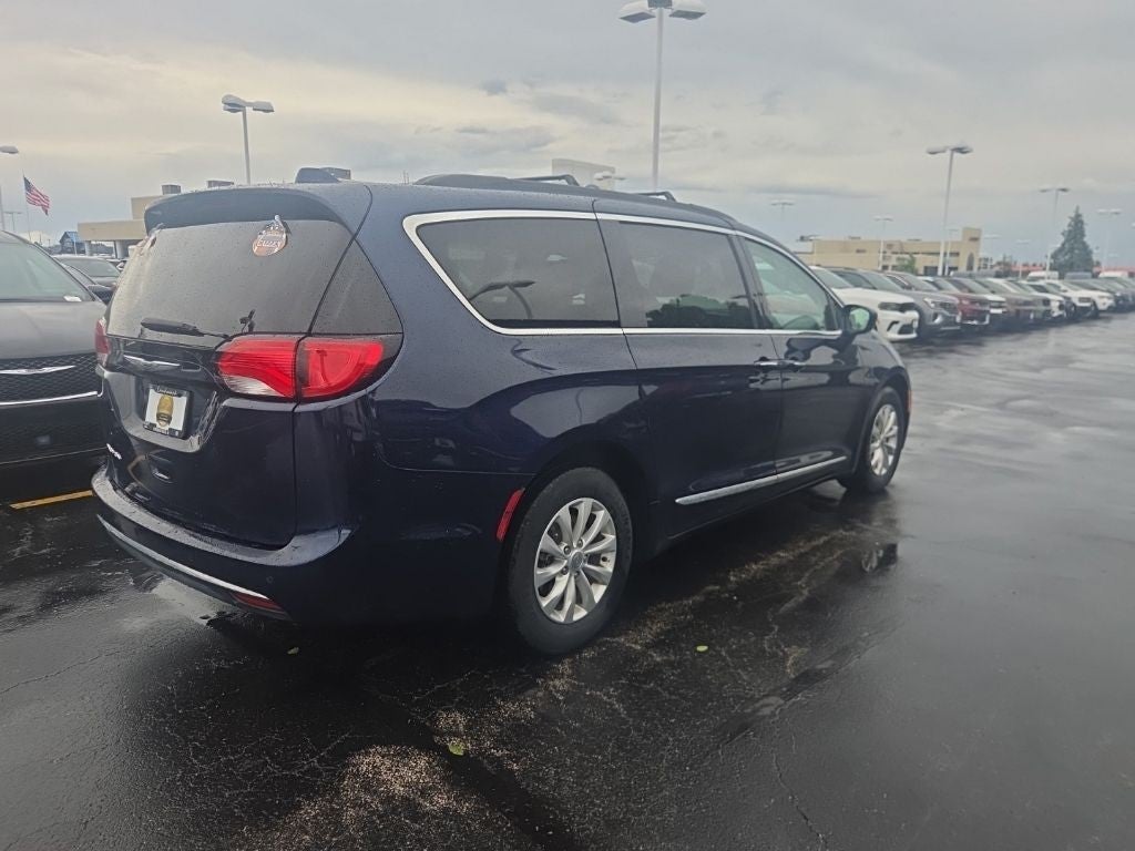 2017 Chrysler Pacifica Touring L