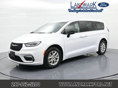 2024 Chrysler Pacifica Touring L FWD