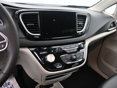2024 Chrysler Pacifica Touring L FWD