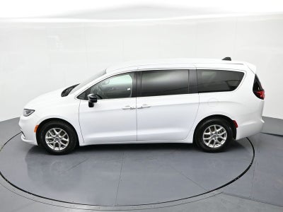 2024 Chrysler Pacifica Touring L FWD