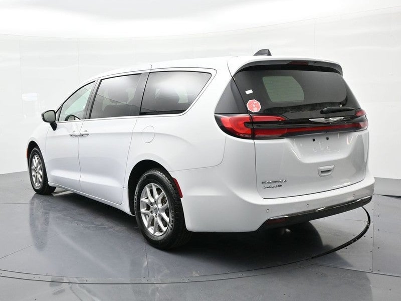 2024 Chrysler Pacifica Touring L FWD