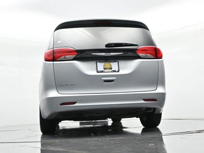 2023 Chrysler Voyager LX FWD