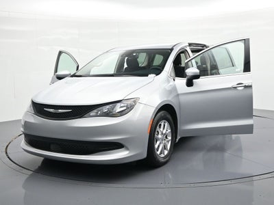 2023 Chrysler Voyager LX FWD