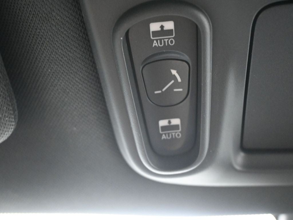 2025 Chrysler Pacifica Limited FWD