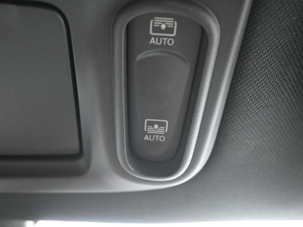 2025 Chrysler Pacifica Limited FWD