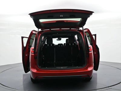 2025 Chrysler Pacifica Limited FWD