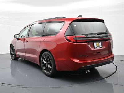 2025 Chrysler Pacifica Limited FWD