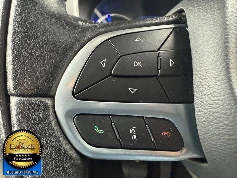 2022 Chrysler Pacifica Hybrid Touring L FWD