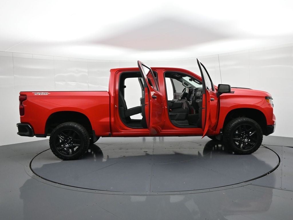 2024 Chevrolet Silverado 1500 4WD Crew Cab 147" Custom Trail Boss