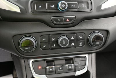 2022 GMC Terrain FWD 4dr SLE