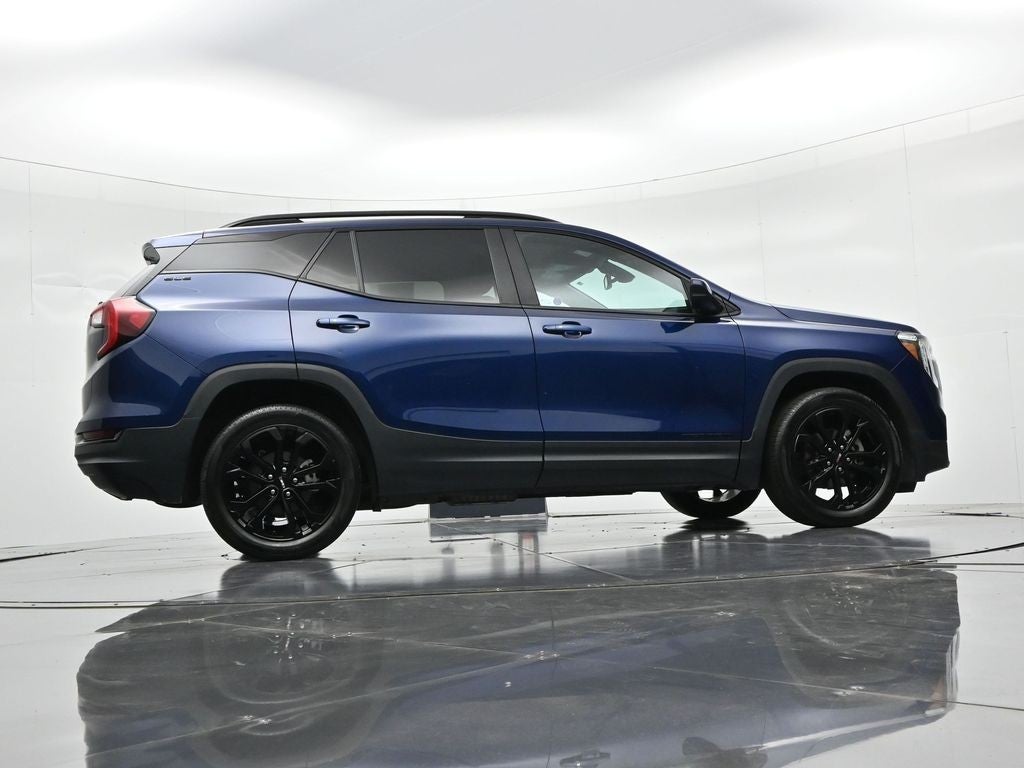 2022 GMC Terrain FWD 4dr SLE