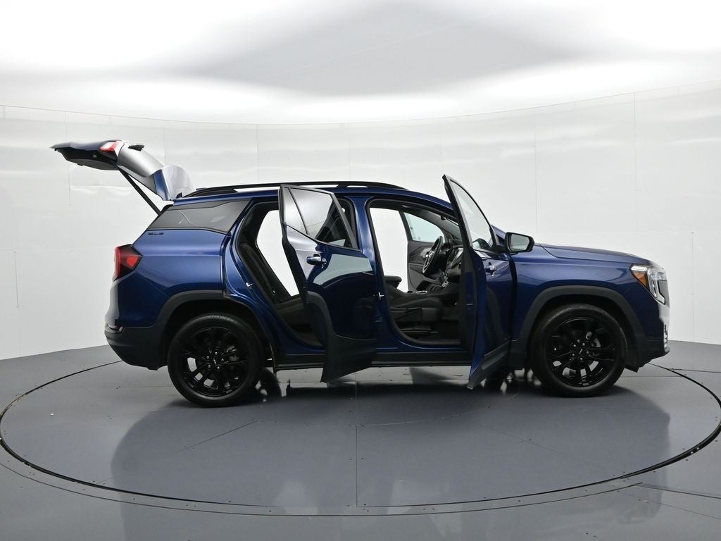 2022 GMC Terrain FWD 4dr SLE