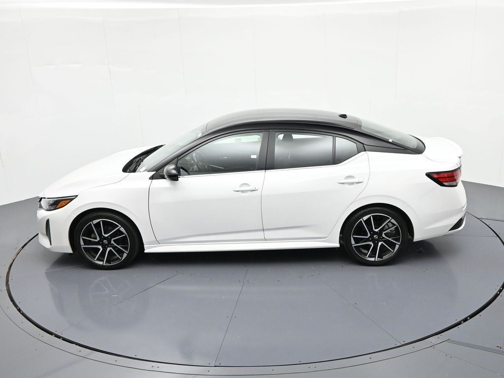 2025 Nissan Sentra SR CVT