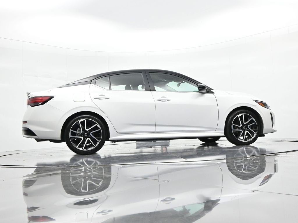 2025 Nissan Sentra SR CVT