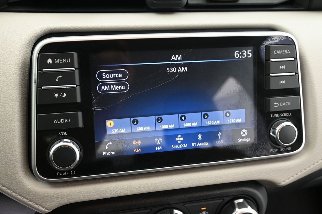 2022 Nissan Versa SV CVT