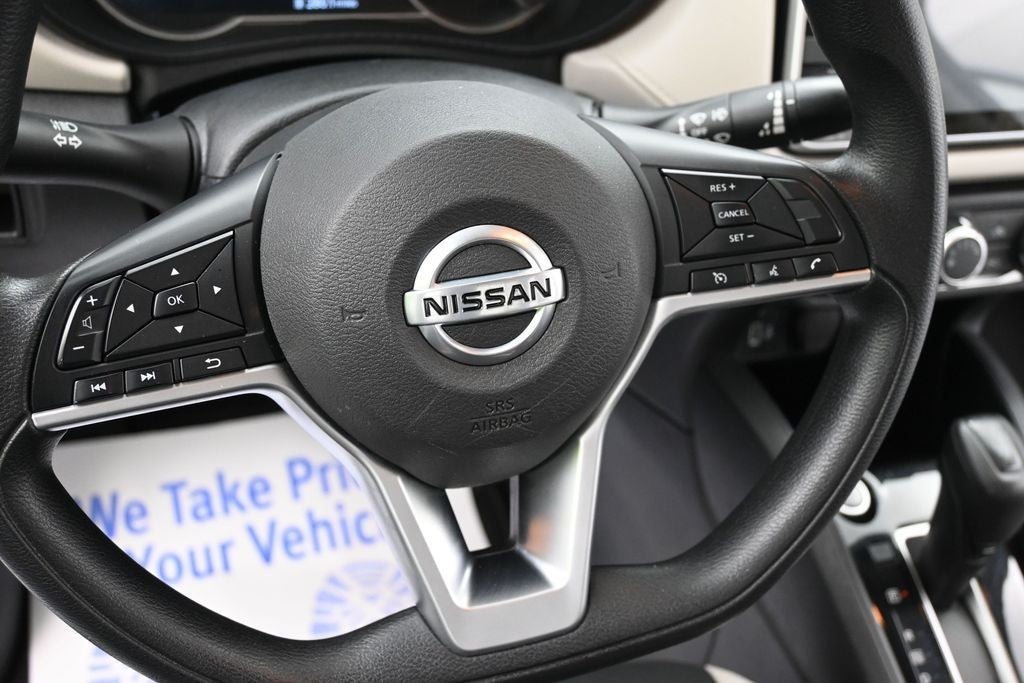 2022 Nissan Versa SV CVT