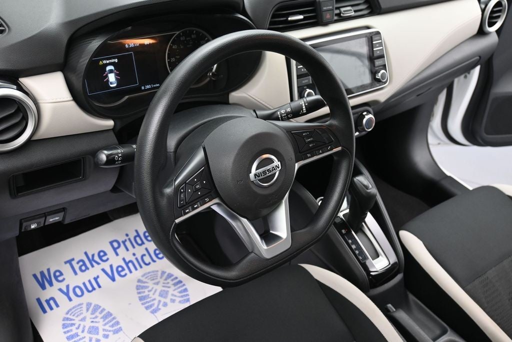 2022 Nissan Versa SV CVT