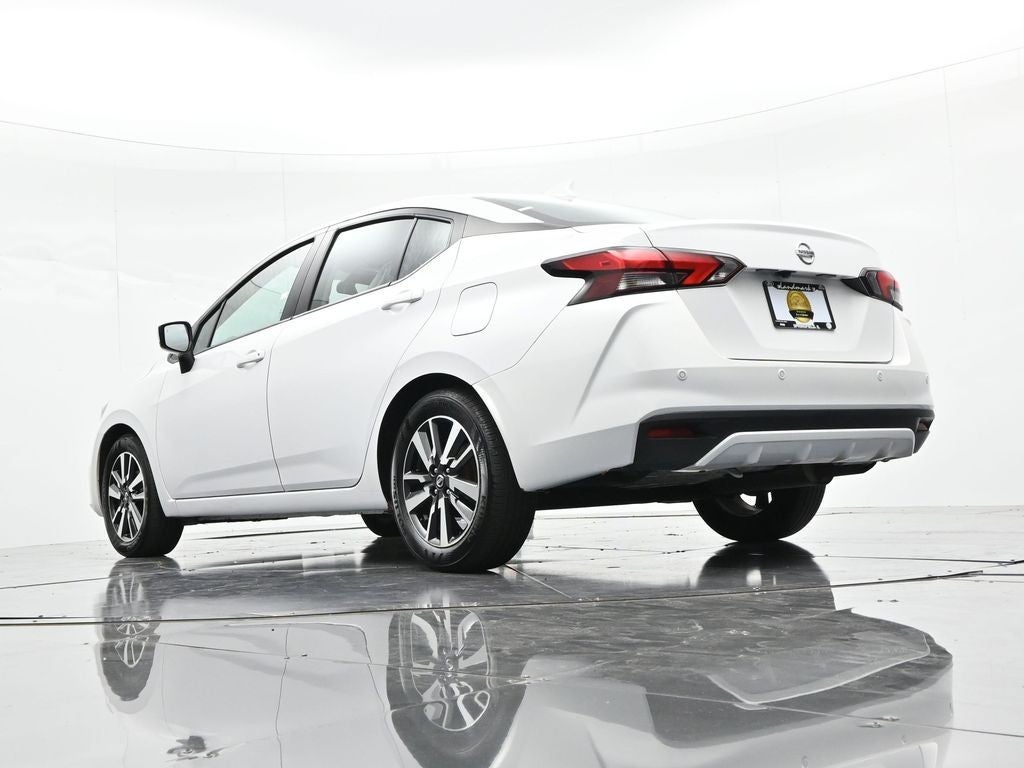 2022 Nissan Versa SV CVT