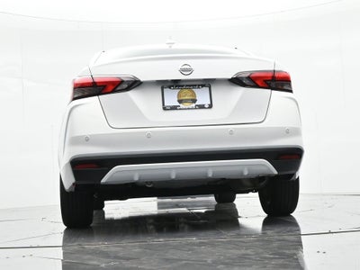 2022 Nissan Versa SV CVT