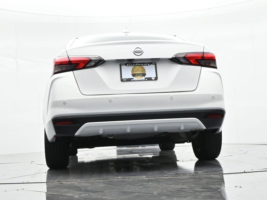 2022 Nissan Versa SV CVT