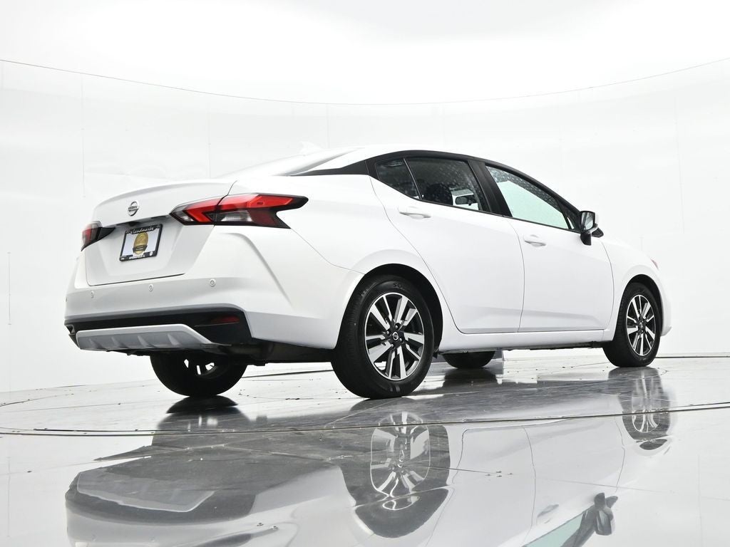 2022 Nissan Versa SV CVT