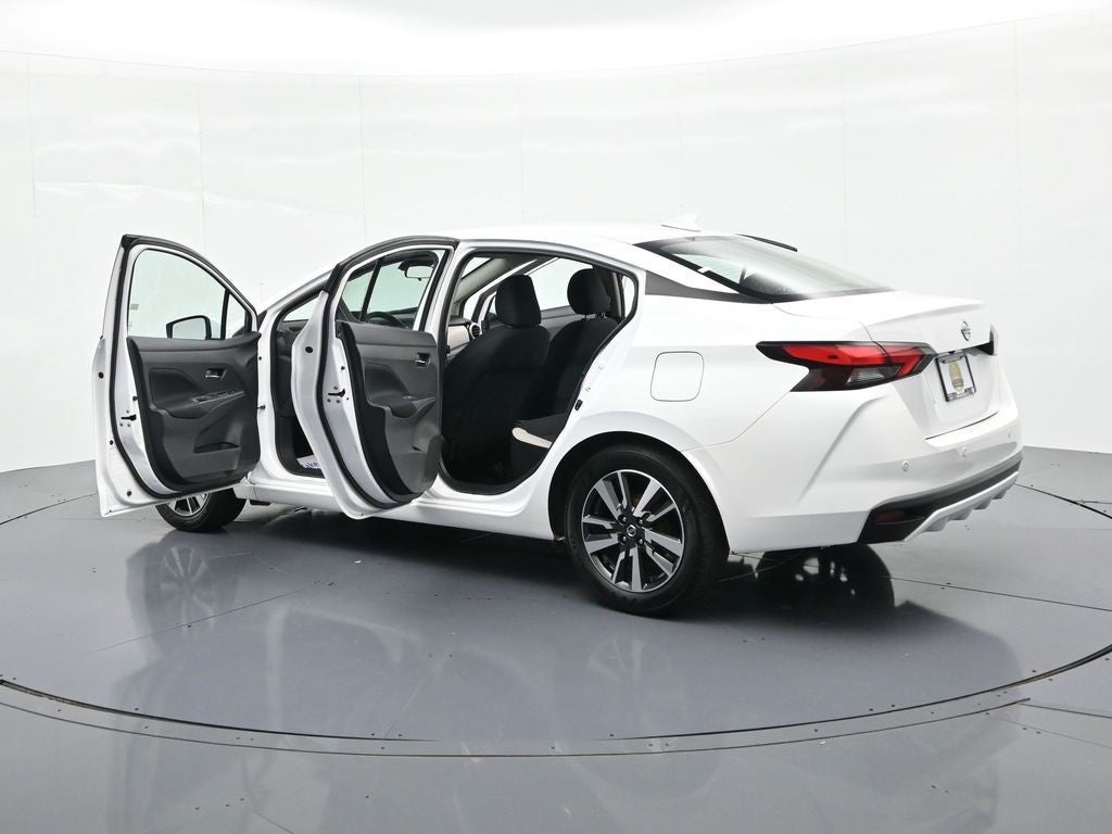 2022 Nissan Versa SV CVT