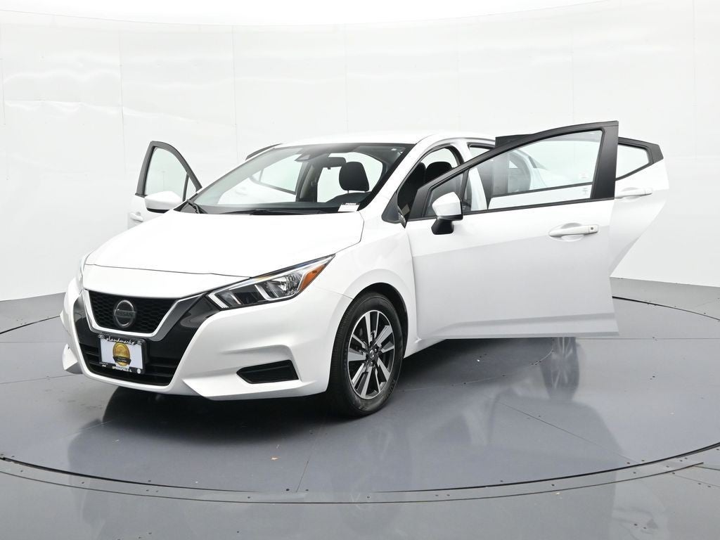 2022 Nissan Versa SV CVT