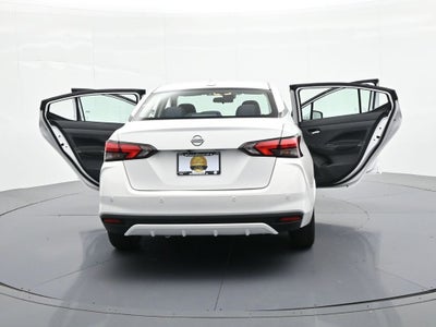 2022 Nissan Versa SV CVT