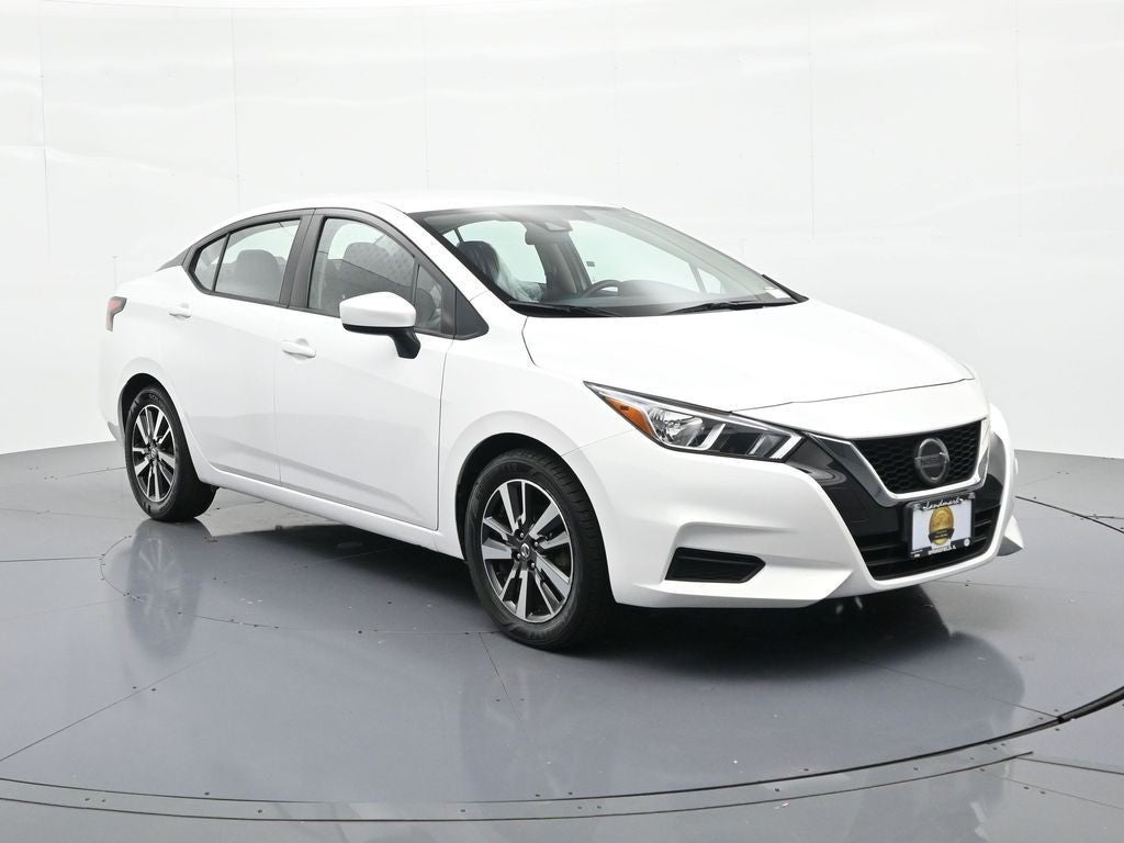 2022 Nissan Versa SV CVT