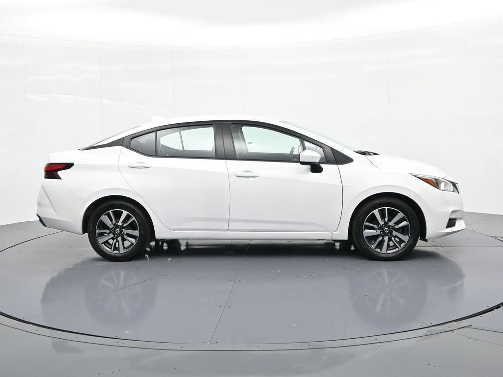 2022 Nissan Versa SV CVT