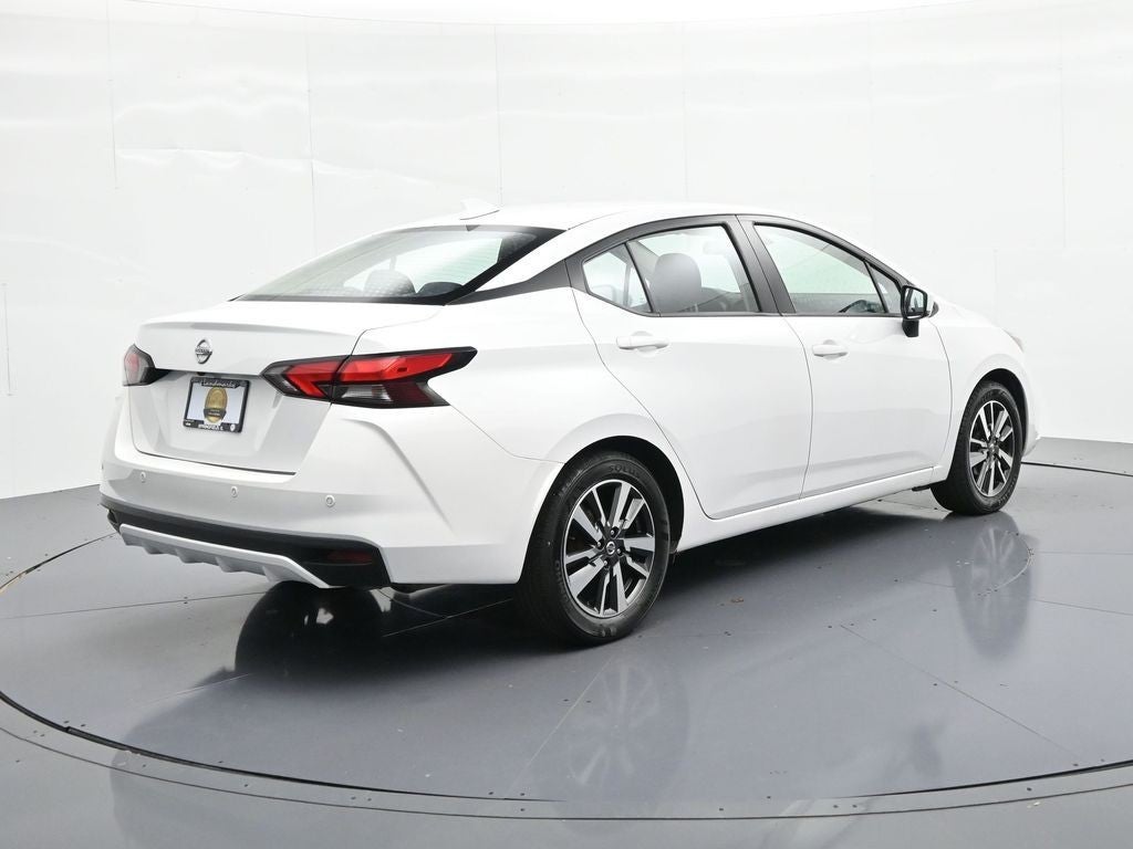 2022 Nissan Versa SV CVT