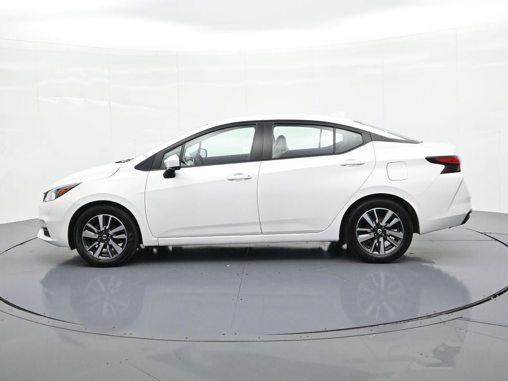 2022 Nissan Versa SV CVT