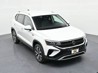 2023 Volkswagen Taos SE 4MOTION